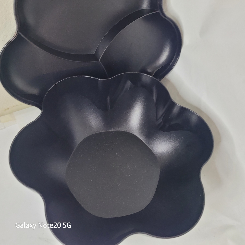 Tupperware Black Floral Serving Bowl with Lid - Picture 4 of 6